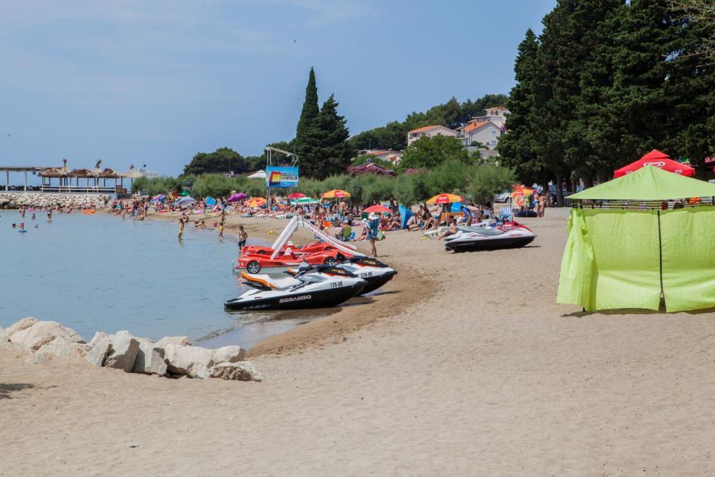 Apartments Agava-Mirjana Omiš Eksteriør bilde